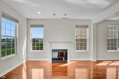 2542 Middle View Drive, Columbus - 11
