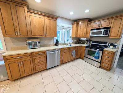 1640 South, Columbus - 14