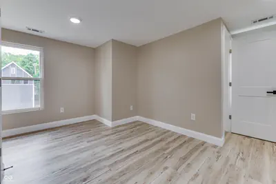 1306 Saint Clair Street, Indianapolis - 51