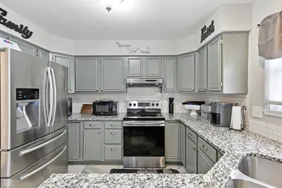 7301 Chestnut Hills Boulevard, Indianapolis - 8