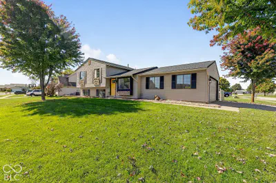 10803 Lupine Lane, Fort Wayne - 2