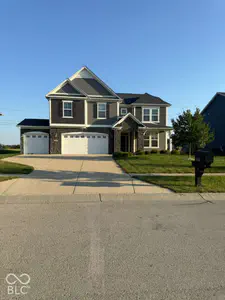 8241 Carnegie Lane, Zionsville