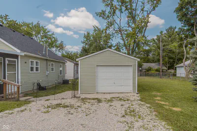 1928 Meeker Avenue, Muncie - 22