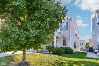 5779 Blue Sky Drive, Whitestown - 5