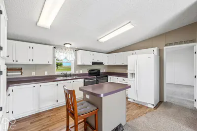 681 W County Road 1000 S, Clayton - 17