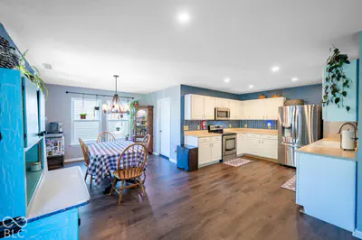 8402 S Paddleboat Lane, Pendleton - 17