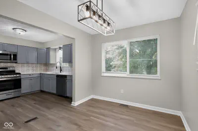 10211 Meadowlark Drive, Indianapolis - 12