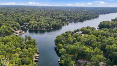 6272 Grosbeak Court, Nineveh - 63