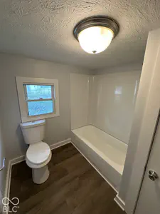 208 N East, Roachdale - 38