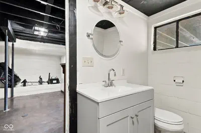 8671 Kinman Drive, Nineveh - 17