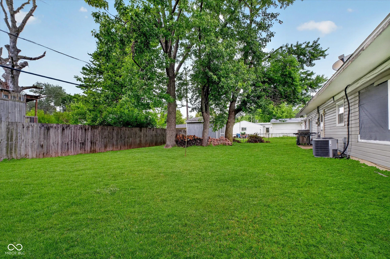 702 Sweetbriar Avenue, Whiteland