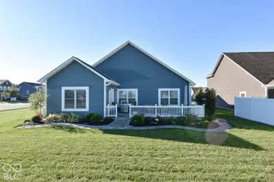 6798 W Wintergreen Court, McCordsville - 30