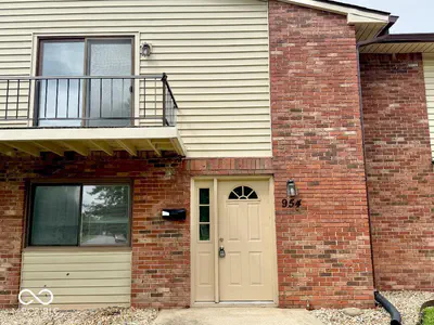 954 Greenwood, Greenwood - 2