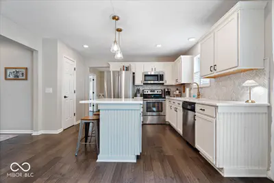 18733 Hewes Court, Noblesville - 18