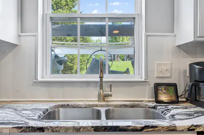 697 Lake Vista Drive, Columbus - 21