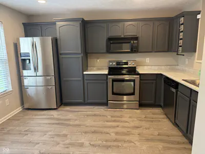 1394 Valley Forge Drive, Indianapolis - 3