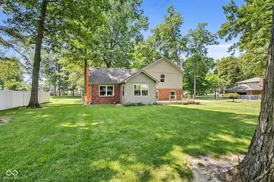 1336 S Heron Drive E, New Palestine - 53