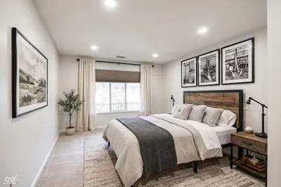 586 Hunters Drive, Carmel - 23