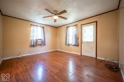 807 N Madison Street, Greencastle - 17