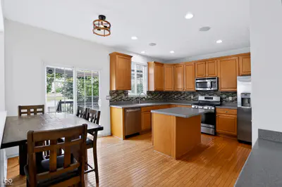 13973 Avalon East Drive, Fishers - 29