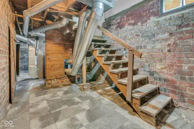 1403 Main Street, Crawfordsville - 35
