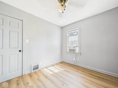 105 E Vinyard, Anderson - 20
