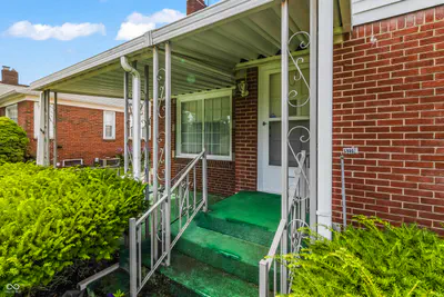 5229 16th, Indianapolis - 5