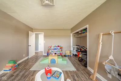 2513 W 300 S, Shelbyville - 18