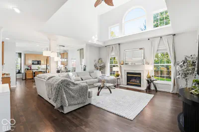 5889 Pebblestream Drive, Carmel - 8
