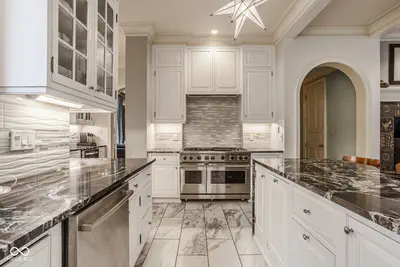 290 Breakwater Drive, Fishers - 9