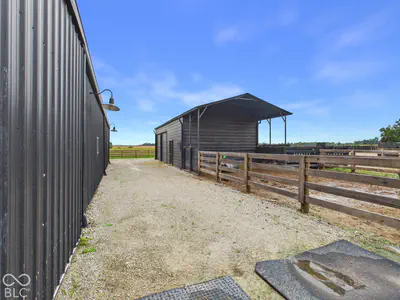 11104 County Road 1050, Stilesville - 35