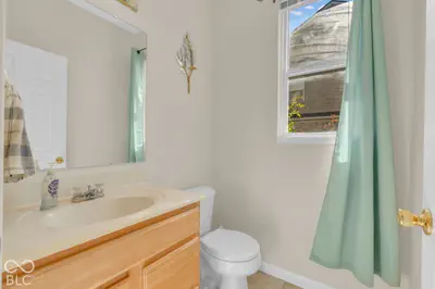 6250 Bishops Pond Lane, Indianapolis - 17