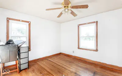 90 Park Drive, Scottsburg - 17