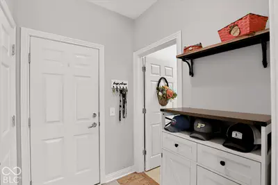 8856 Spring Violet Place, Zionsville - 10