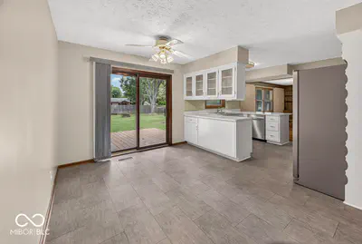 4334 Fairview Road, Greenwood - 32