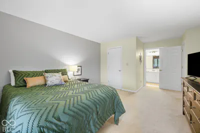 558 Hunters Drive, Carmel - 20