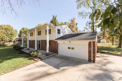 821 Merry Lane, Greenwood - 7