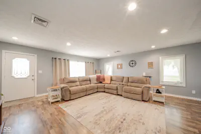 2513 W 300 S, Shelbyville - 9