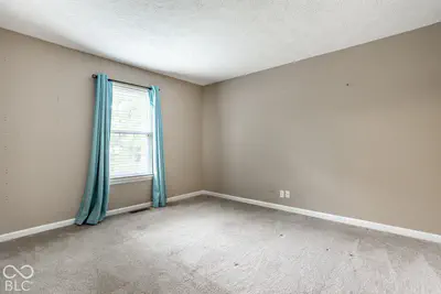 8633 Fox Ridge Lane, Indianapolis - 23