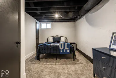 260 W 44th Street, Indianapolis - 32
