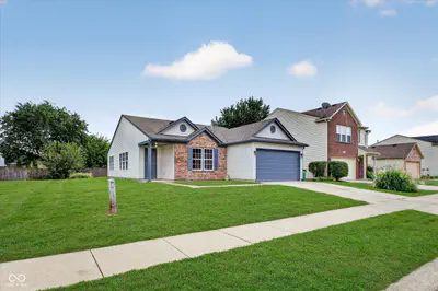 2203 Summerfield Drive, Plainfield - 2