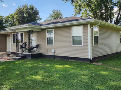 5080 US Hwy 50, Seymour - 3