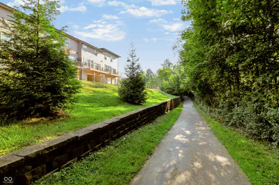 933 Yorkshire Lane, Zionsville - 2