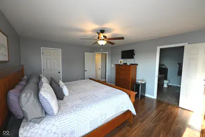5592 Woodhammer, McCordsville - 28