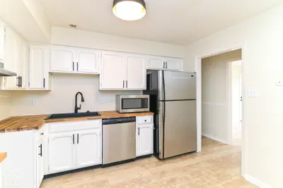 7644 Vintage Circle, Indianapolis - 11