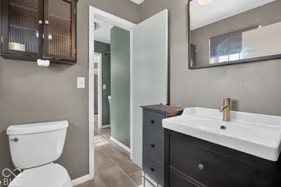 10847 Greendale Drive, Seymour - 25