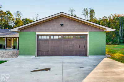 7853 County Road 1200, Seymour - 79