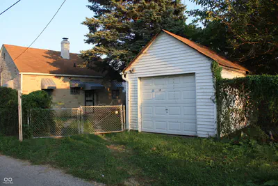 18 Pershing Avenue, Indianapolis - 2