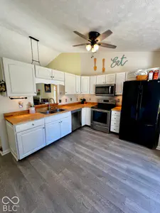 14058 Meadow Lake Drive, Fishers - 25
