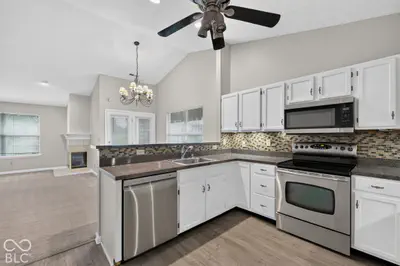 10838 Belair Drive, Carmel - 12